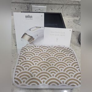 EUC Braun Silk-Expert Pro 5 IPL Hair Removal Device